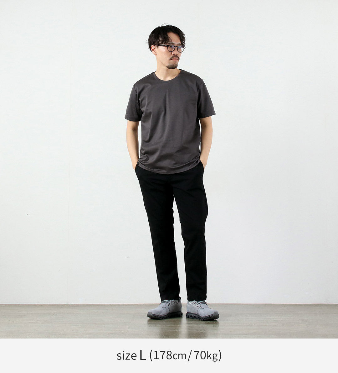 RE MADE IN TOKYO JAPAN / T-shirt habillé Tokyo Made à col rond