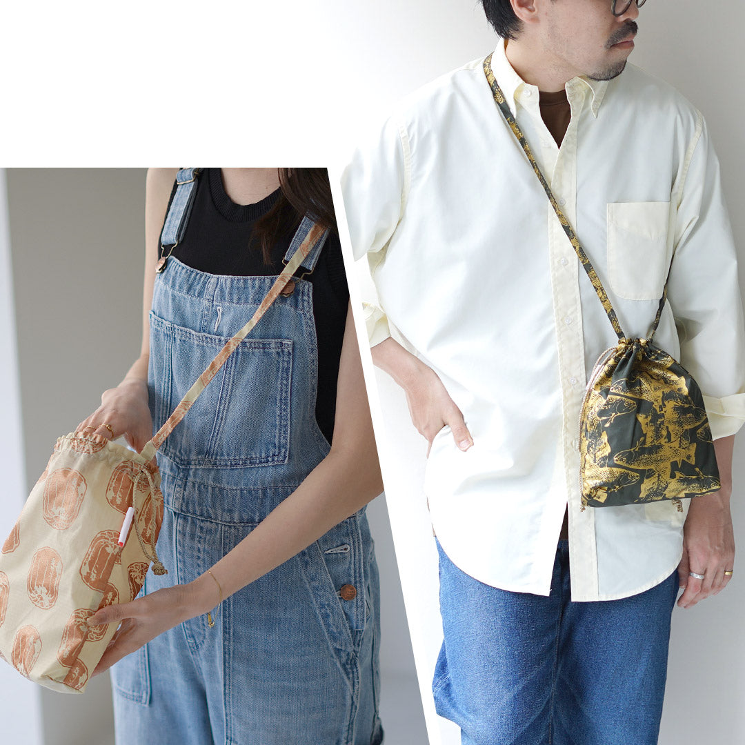 MIKAMI / 프린트 나일론 드로스트링 백