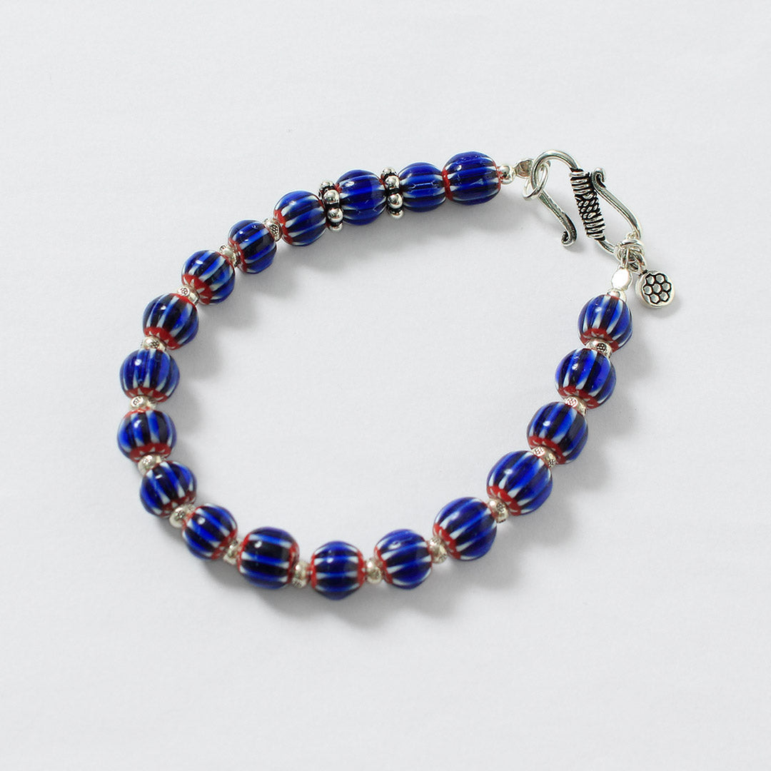 phaduA / Pulsera de cuentas de vidrio Chevron