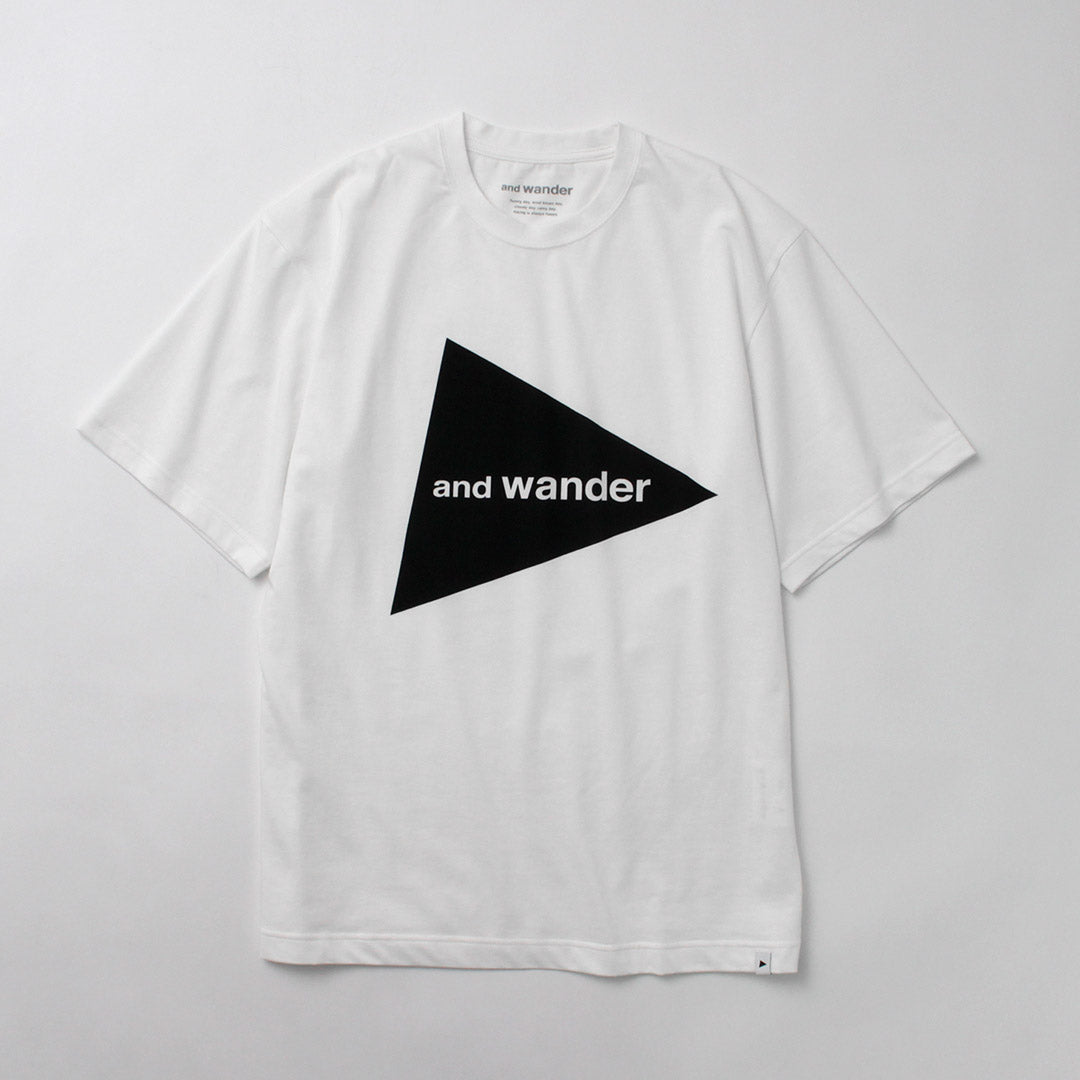 AND WANDER / T-shirt à manches courtes avec grand logo