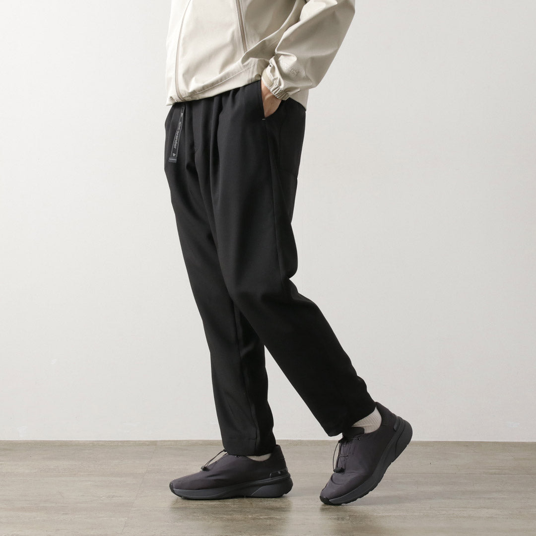 AND WANDER / PE Pantalon en sergé mélangé