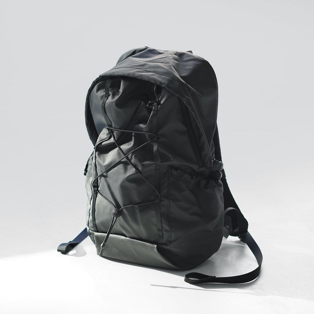 ELLIKER / KILN 帶帽拉鍊頂部背包 22L