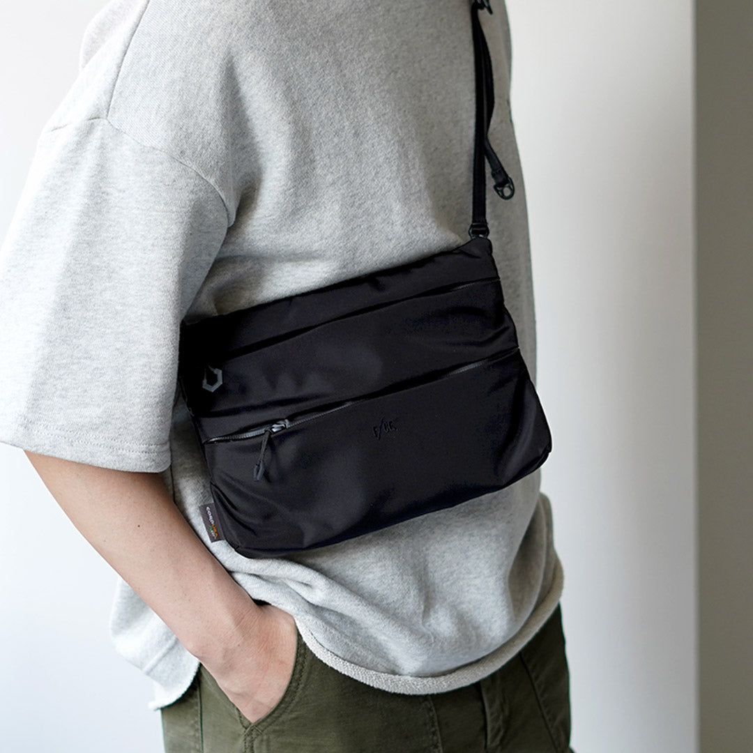 F/CE。 / 再生 Cordura 尼龙 Sacoche