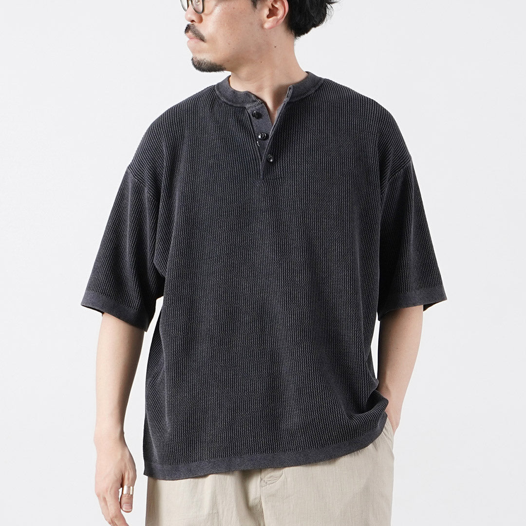 HEALTHKNIT / T-shirt en tricot à manches courtes et col Henry