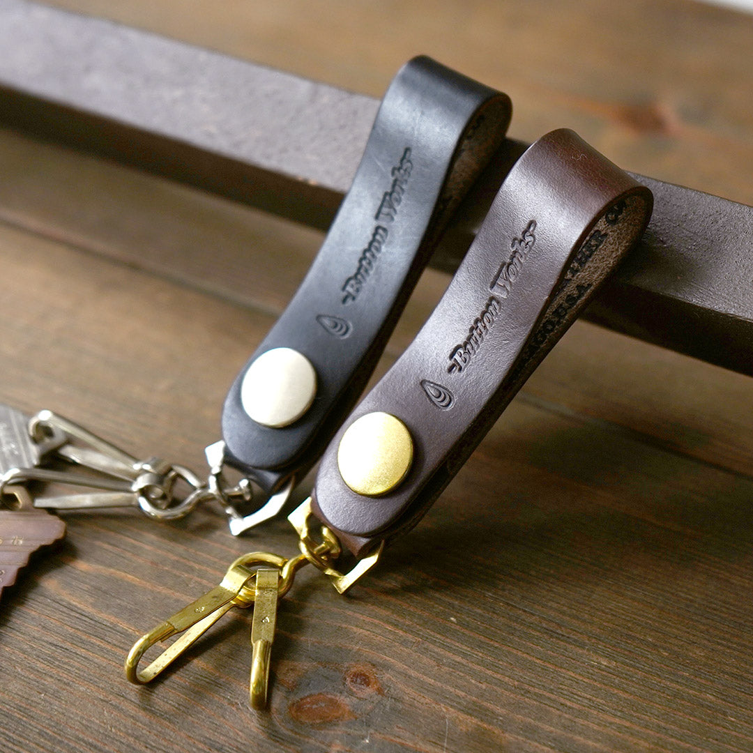 BUTTON WORKS / Porte-clés en cuir Chromexcel - Crochet d'ancrage North & Judd