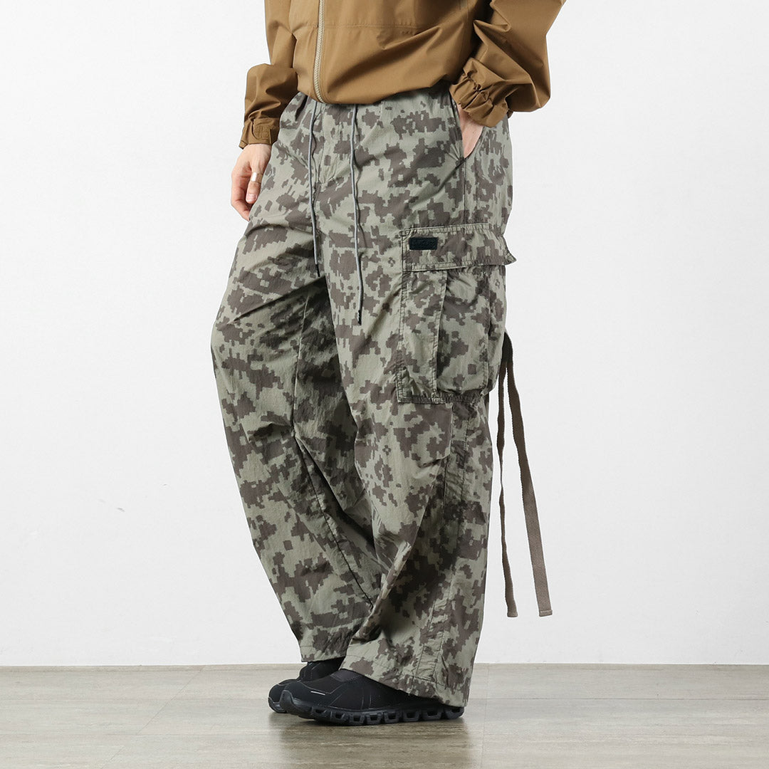 WILDTHINGS / Pantalon cargo en nylon double teinture