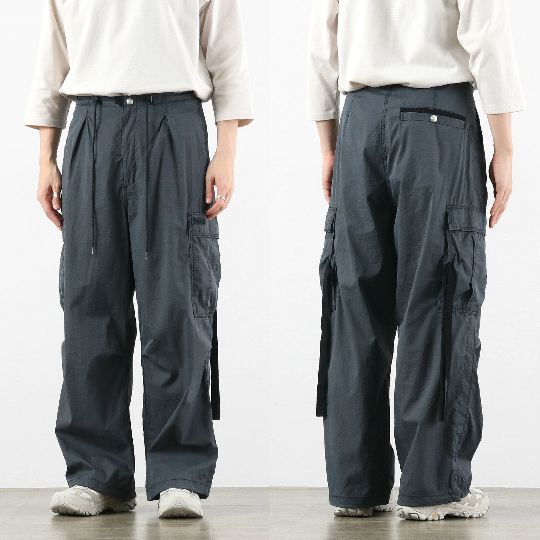 WILDTHINGS / Pantalon cargo en nylon double teinture
