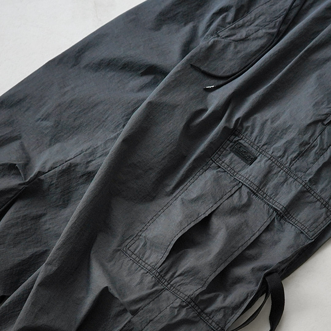 WILDTHINGS / Pantalon cargo en nylon double teinture