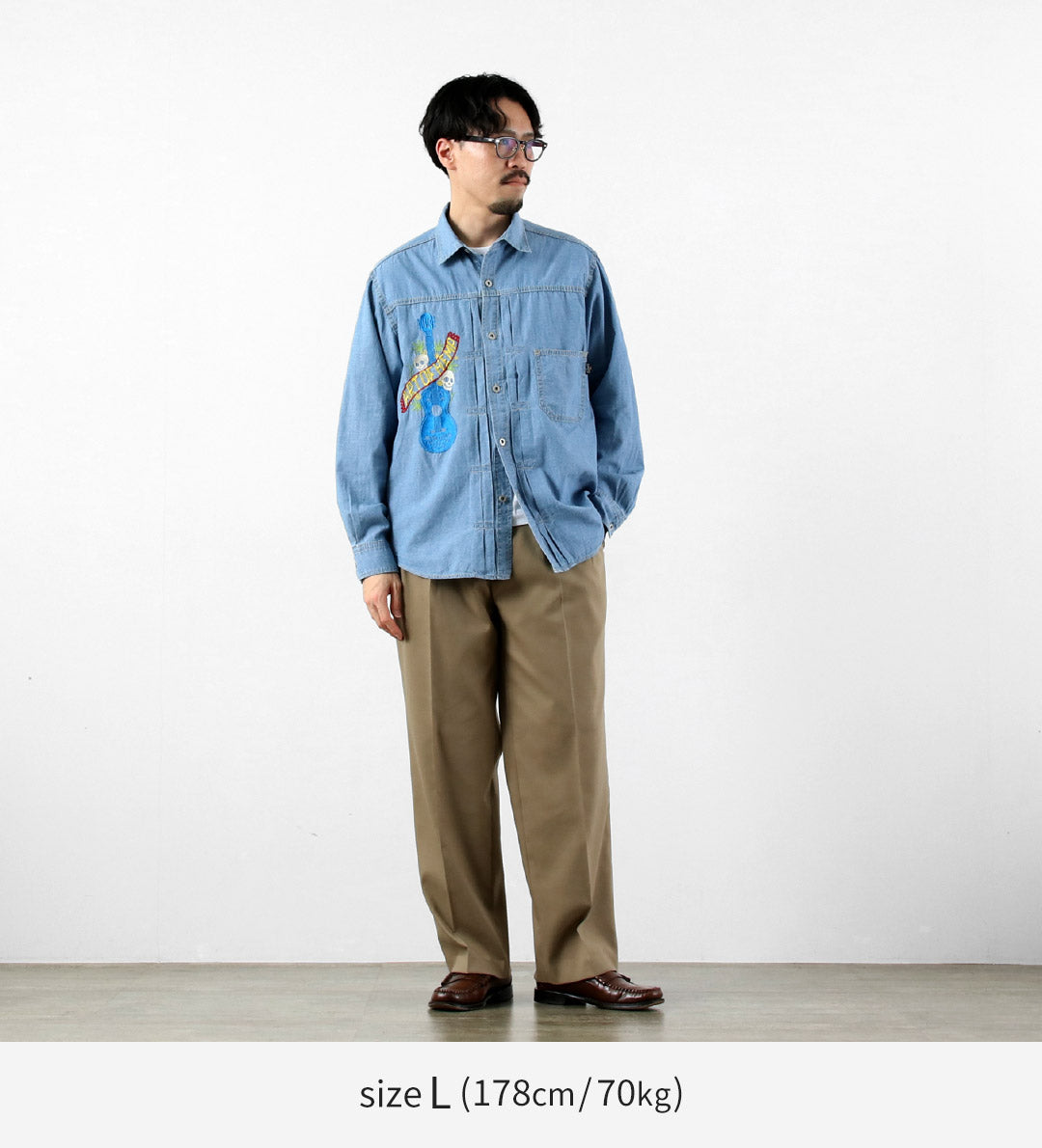 GOHEMP / Camisa de trabajo plisada bordada Chambray de algodón de cáñamo
