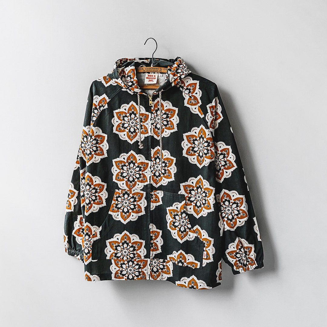 TENGA UN DÍA AGRADECIDO / Sudadera con capucha de playa con estampado de diseño redondo