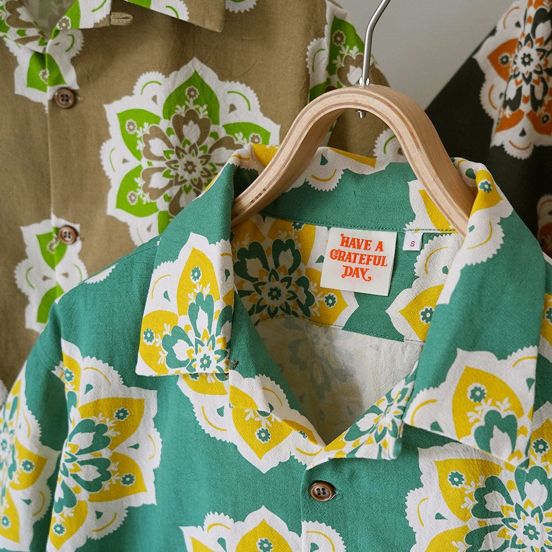 HAVE A GRATEFUL DAY / Chemise col ouvert S/S Design rond imprimé