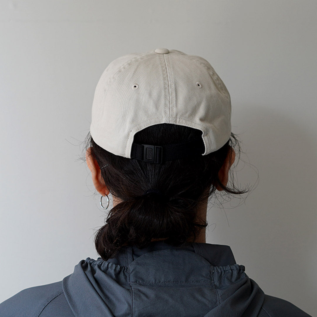 MARMOT / Gorra con logotipo grande