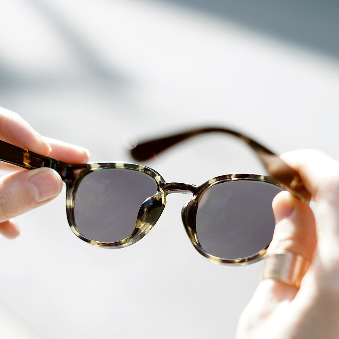JUGAAD14 / Gafas de sol Cove Clear con montura Wellington francesa