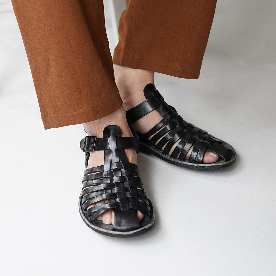 BRADOR / Sandales en cuir Gurkha