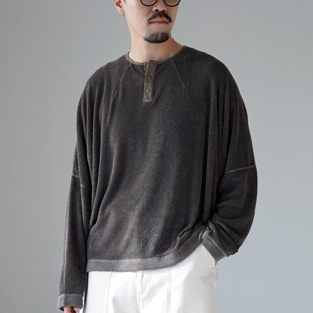 KEMA DESIGNS / Linen Pile Henley Neck Pullover