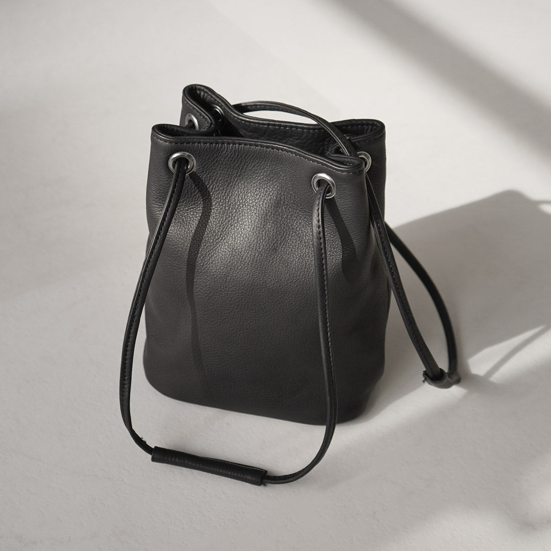 MR.OLIVE / IMPERMA-LEATHER 2 向小圆筒包