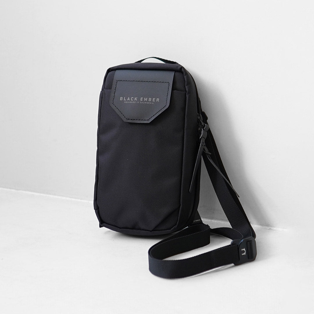 BLACK EMBER / Tech Kit Slingback Body Bag Bolso de hombro