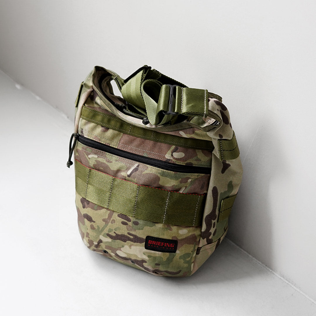 BRIEFING / DAY TRIPPER Camo Shoulder Bag
