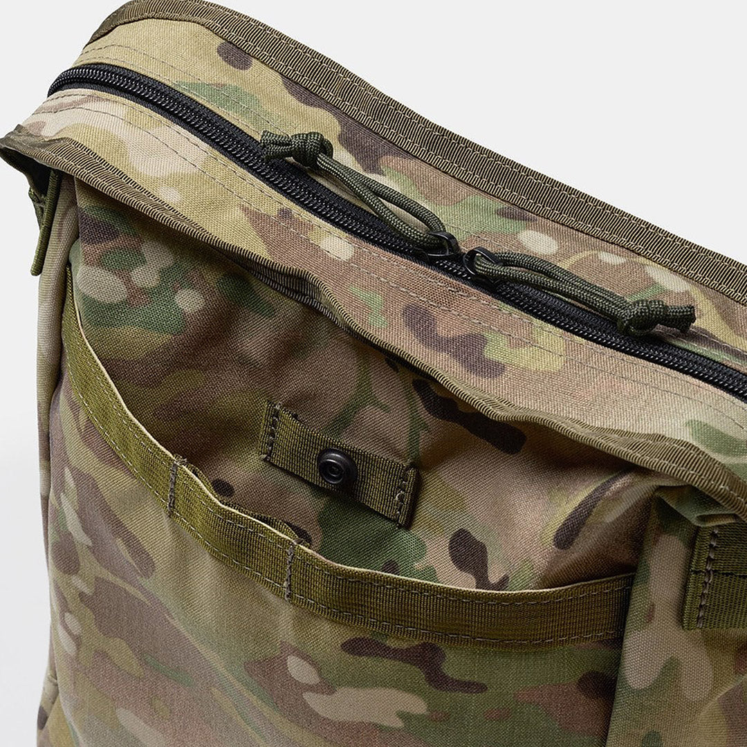 BRIEFING / DAY TRIPPER Camo Shoulder Bag