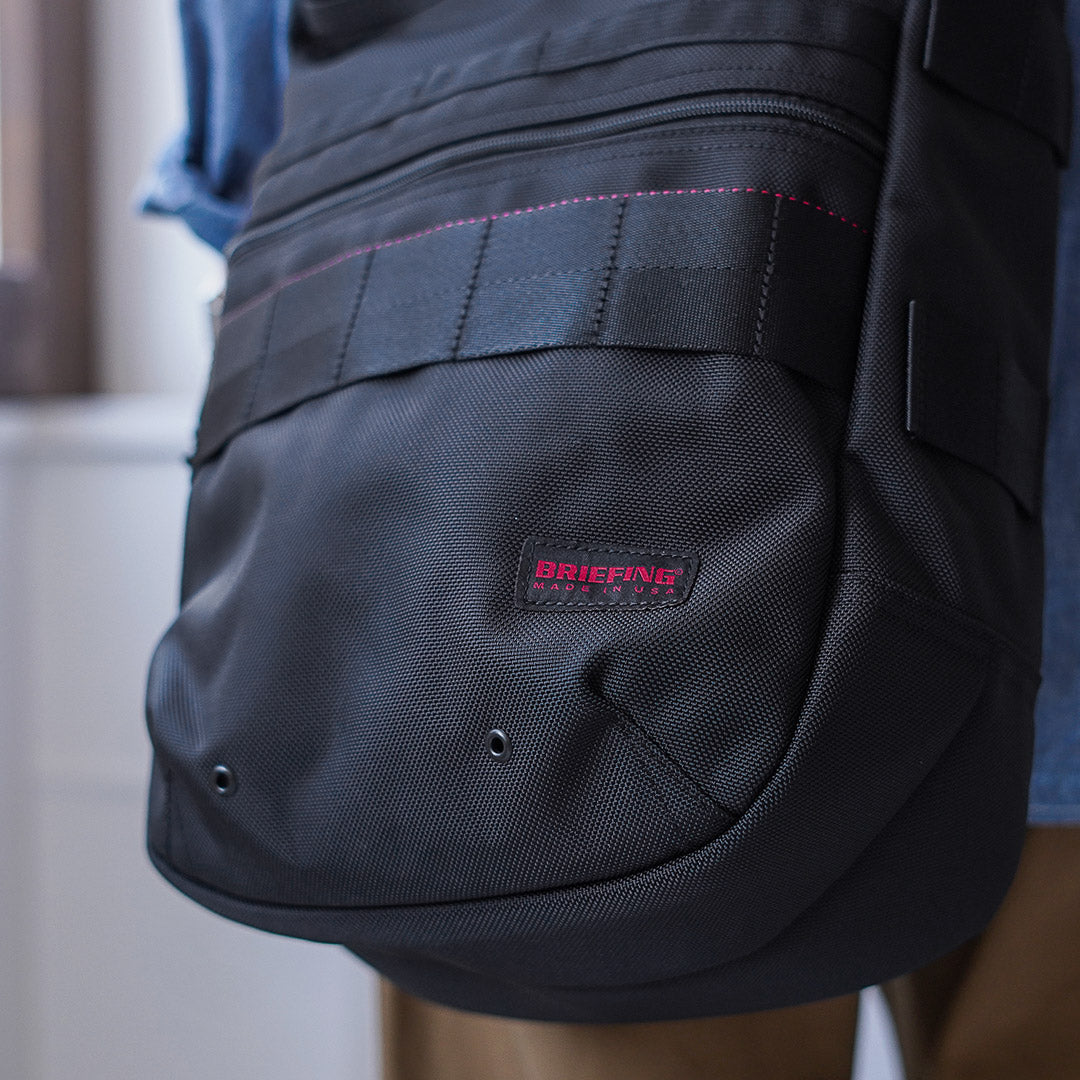 BRIEFING / DAY TRIPPER L Shoulder Bag