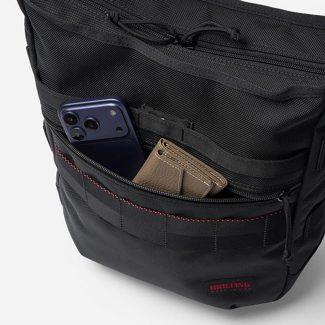 BRIEFING / DAY TRIPPER L Shoulder Bag