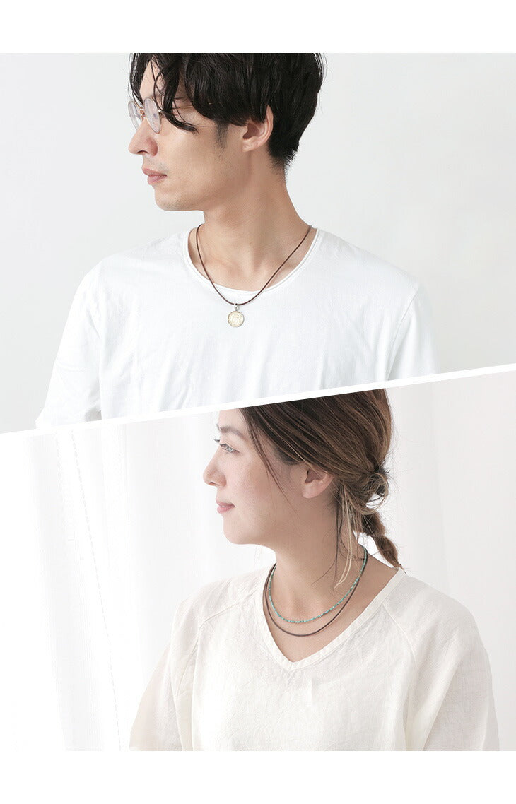 Karen Silver의 Phadua / Leather Choker 목걸이.