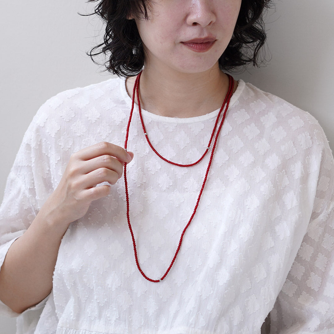 phaduA / Collar antiguo con cuentas de corazón blanco