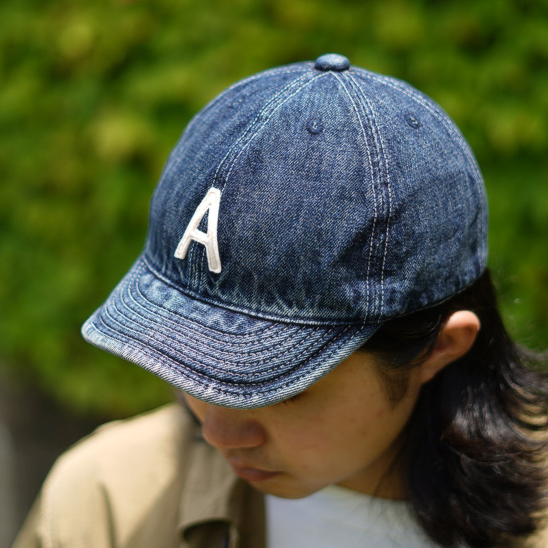 HIGHER / Gorra vaquera orillo con insignia de iniciales