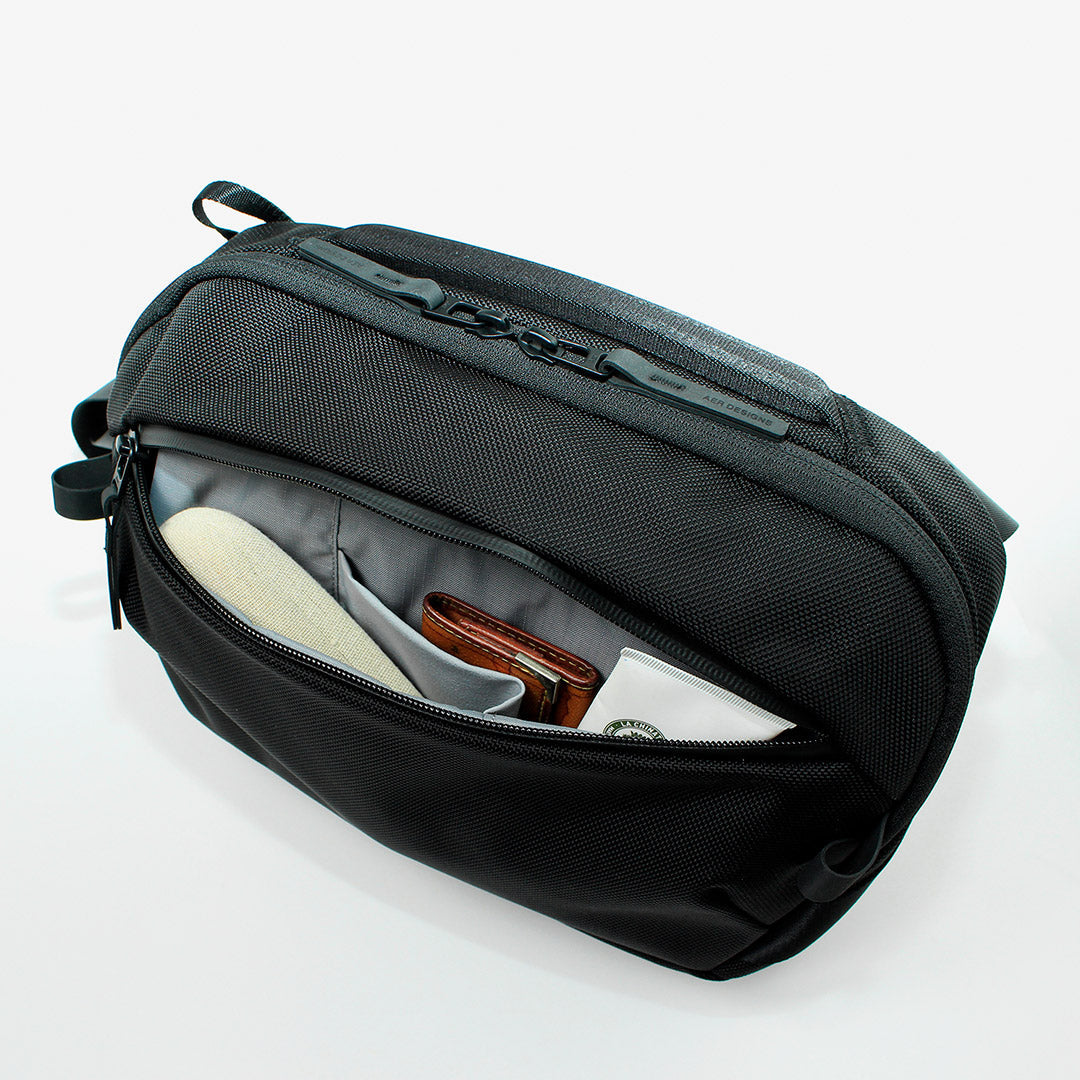 AER / Day Sling 4 Max 6L Crossbody Bag