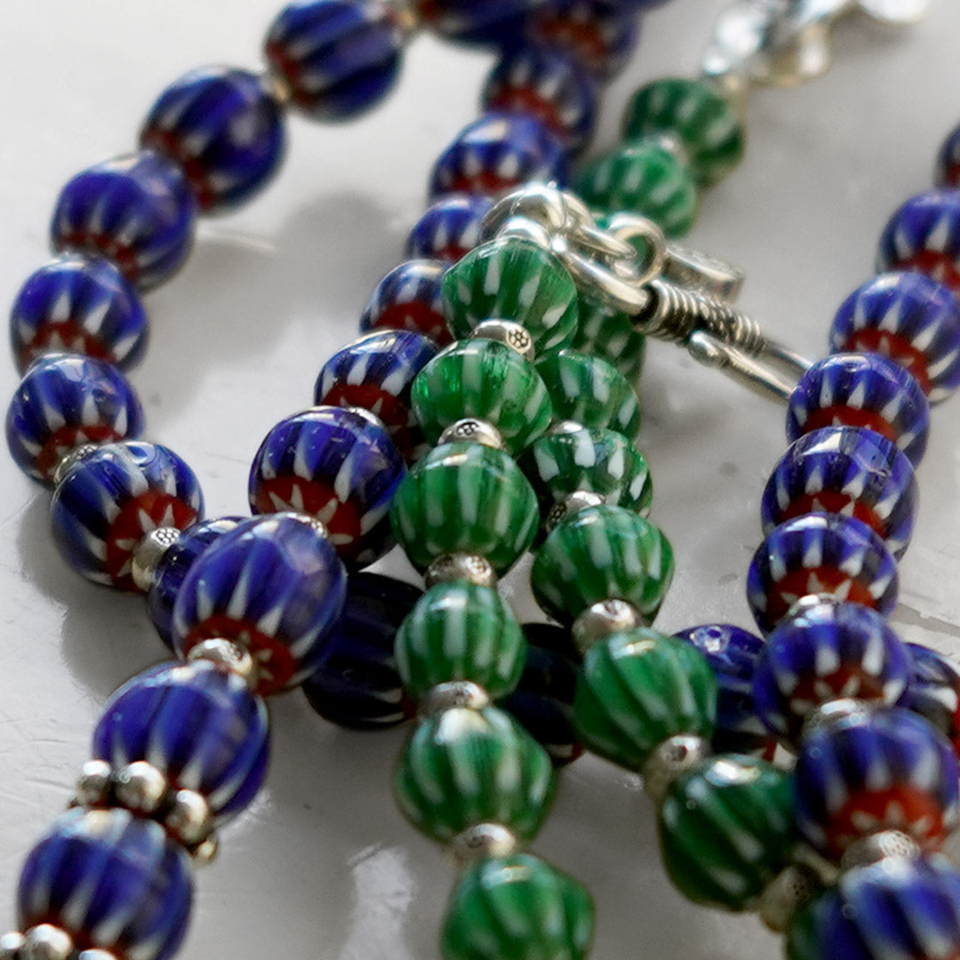 phaduA / Pulsera de cuentas de vidrio Chevron