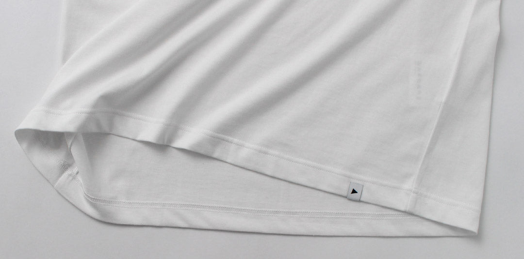AND WANDER / T-shirt à manches courtes avec grand logo