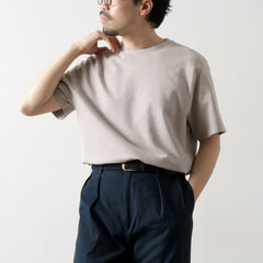gris / M
