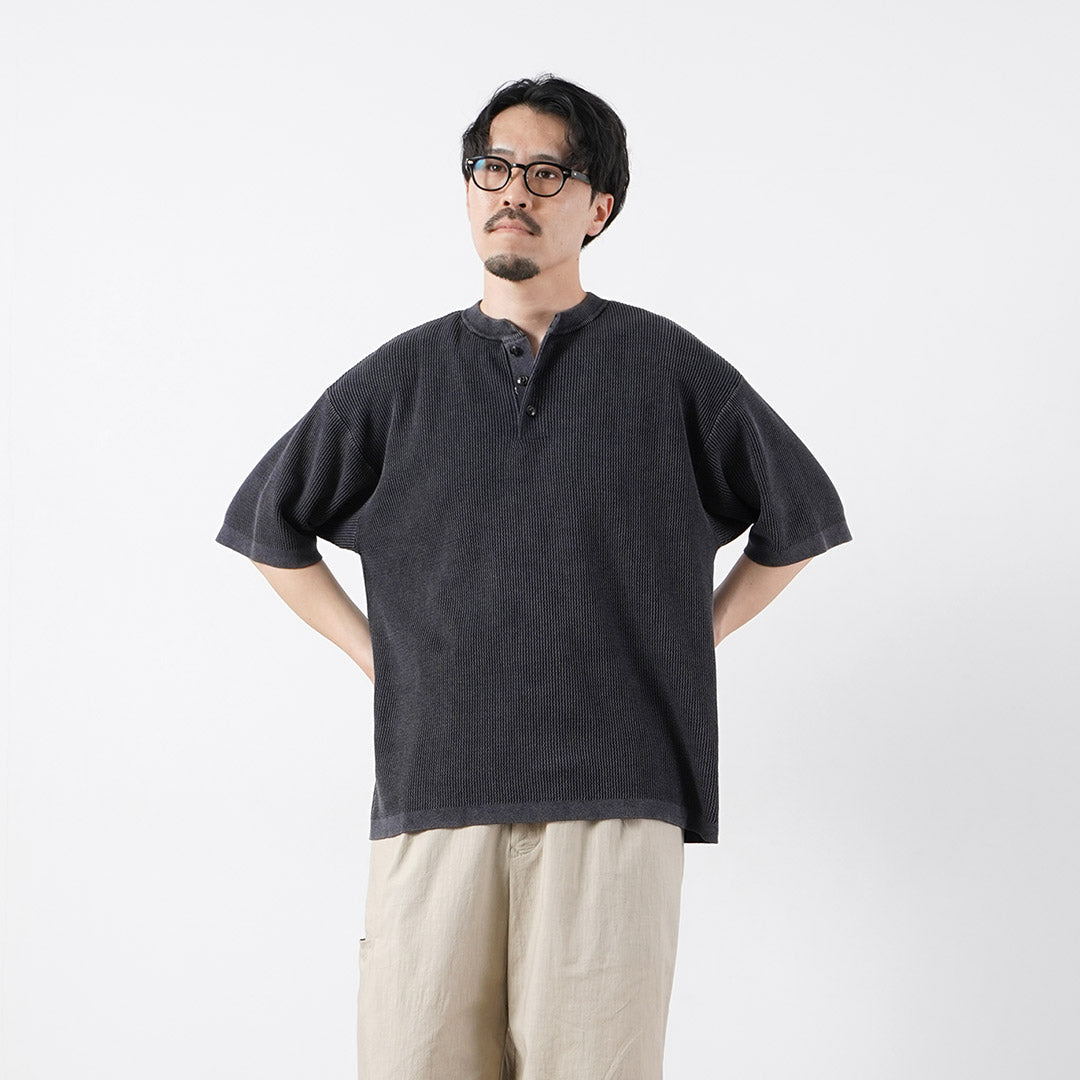 HEALTHKNIT / T-shirt en tricot à manches courtes et col Henry
