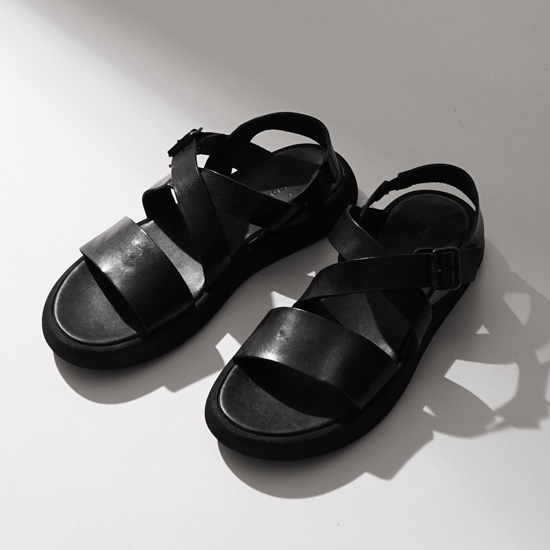BRADOR / Sandales en cuir à brides croisées pour hommes