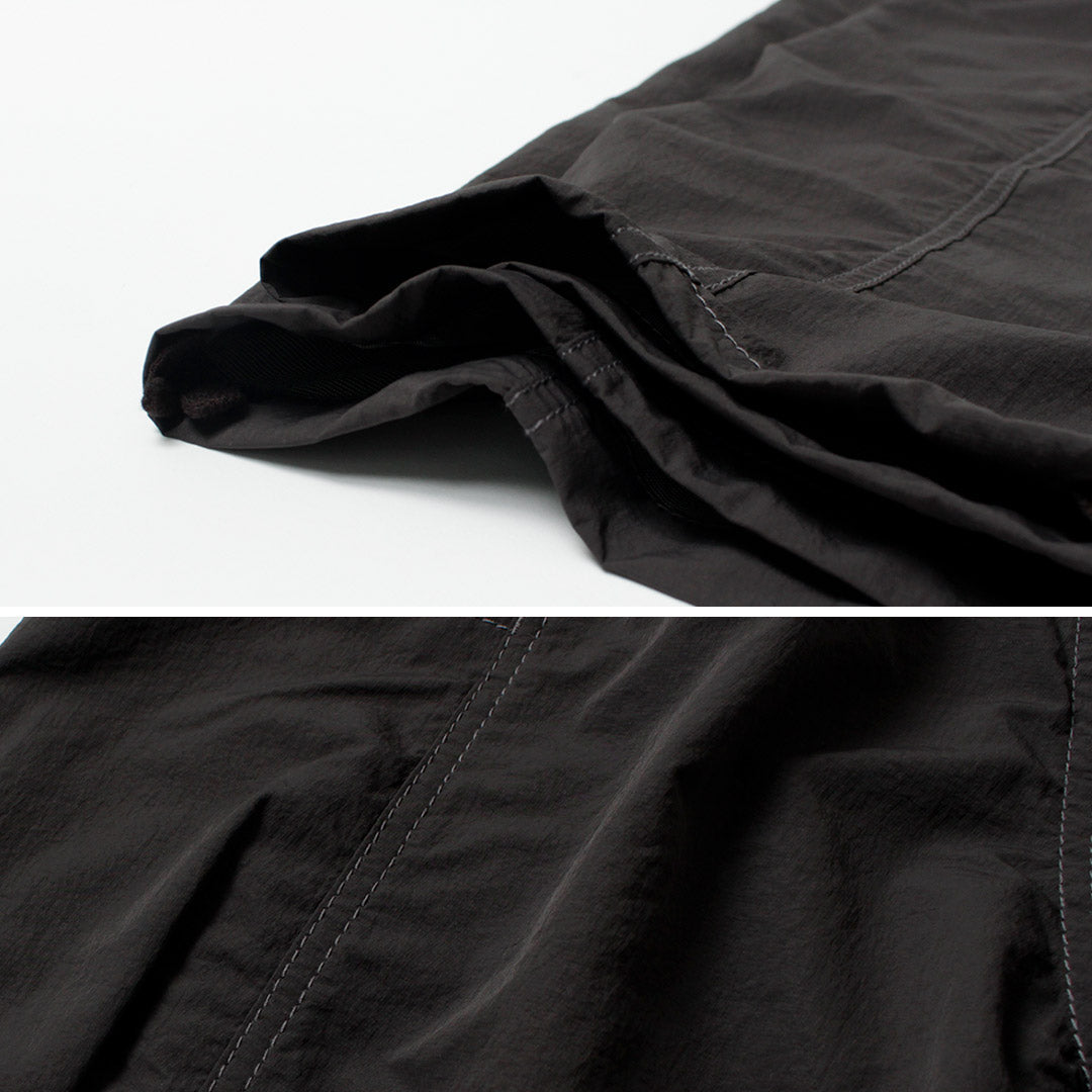 AND WANDER / Pantalon en nylon froissé