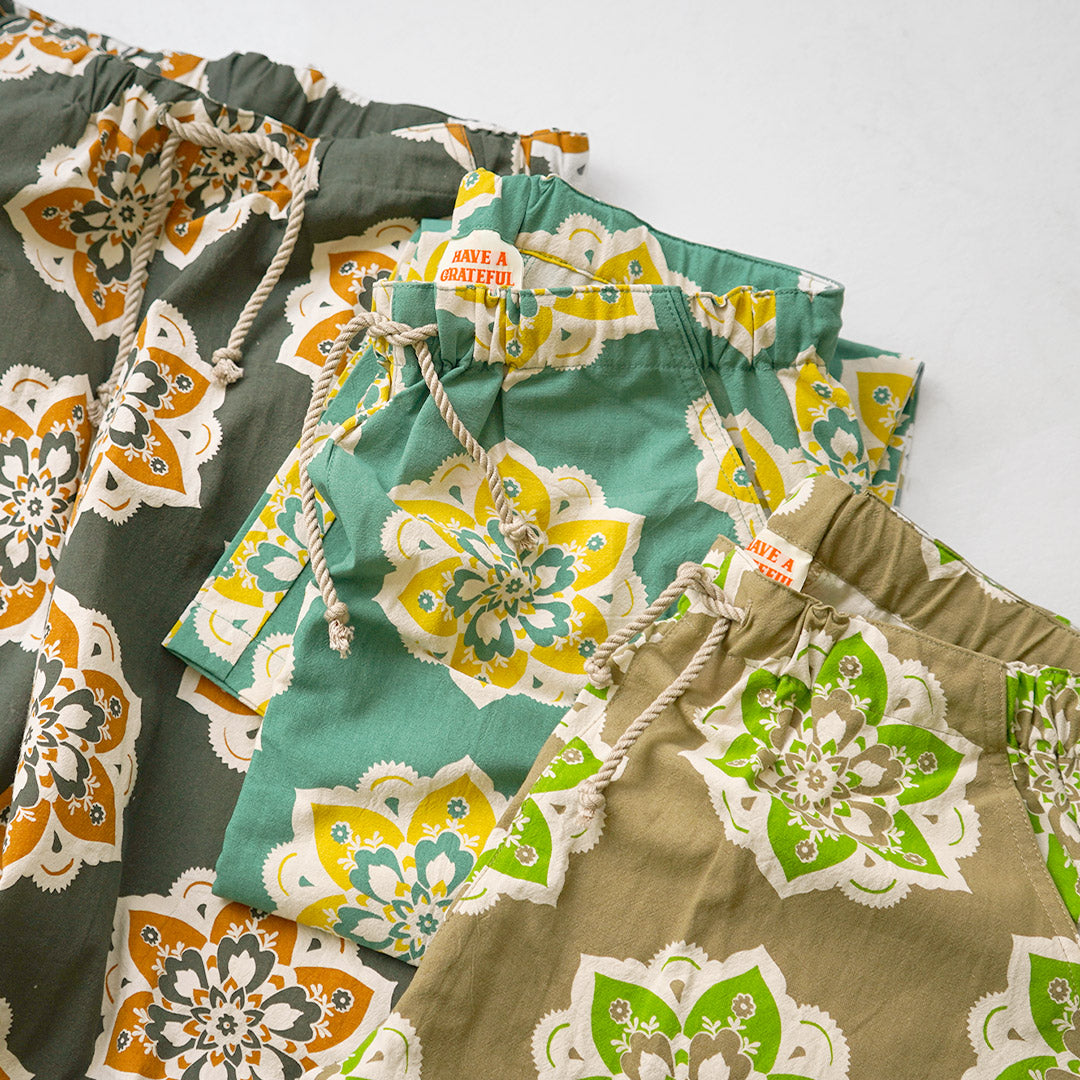 HAVE A GRATEFUL DAY / Round Design Print Ample Easy Pants