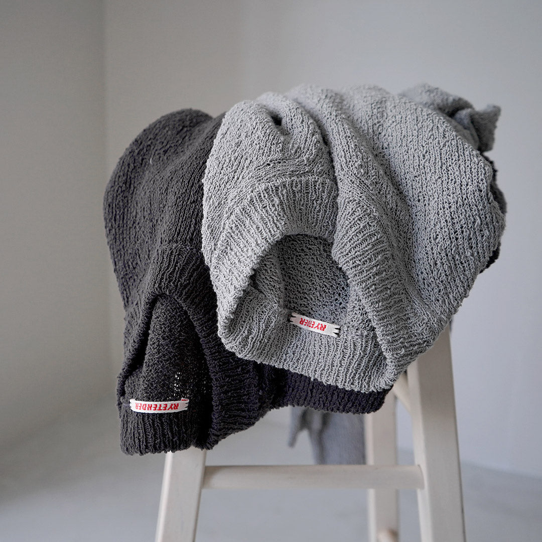 RYE TENDER / Pull à col rond en fil noué en coton Tafa