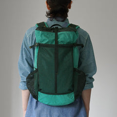 green / F