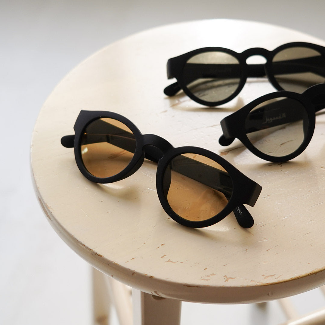 JUGAAD14 / Gafas de sol Harbor Grip Matte estilo francés con montura Boston
