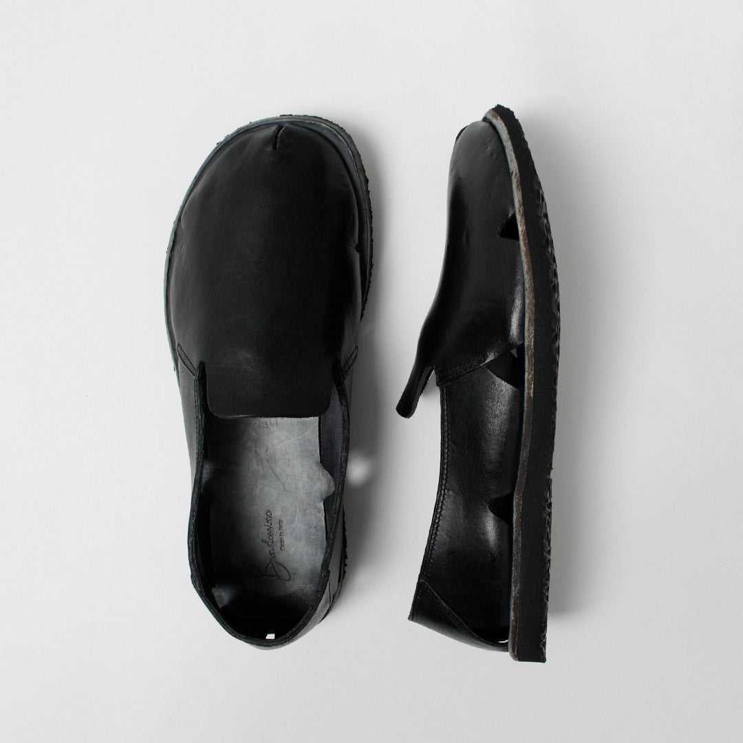 BRADOR / Sandalias de piel sin cordones con aberturas