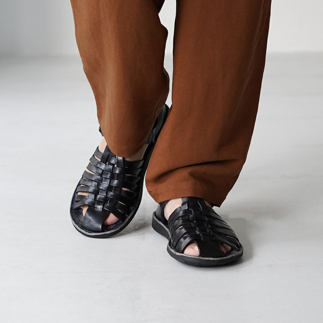 BRADOR / Sandales en cuir Gurkha