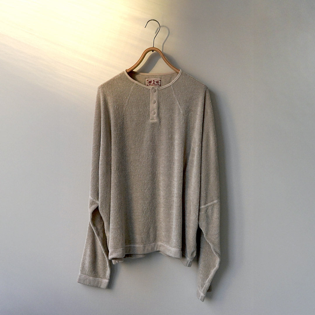 KEMA DESIGNS / Linen Pile Henley Neck Pullover
