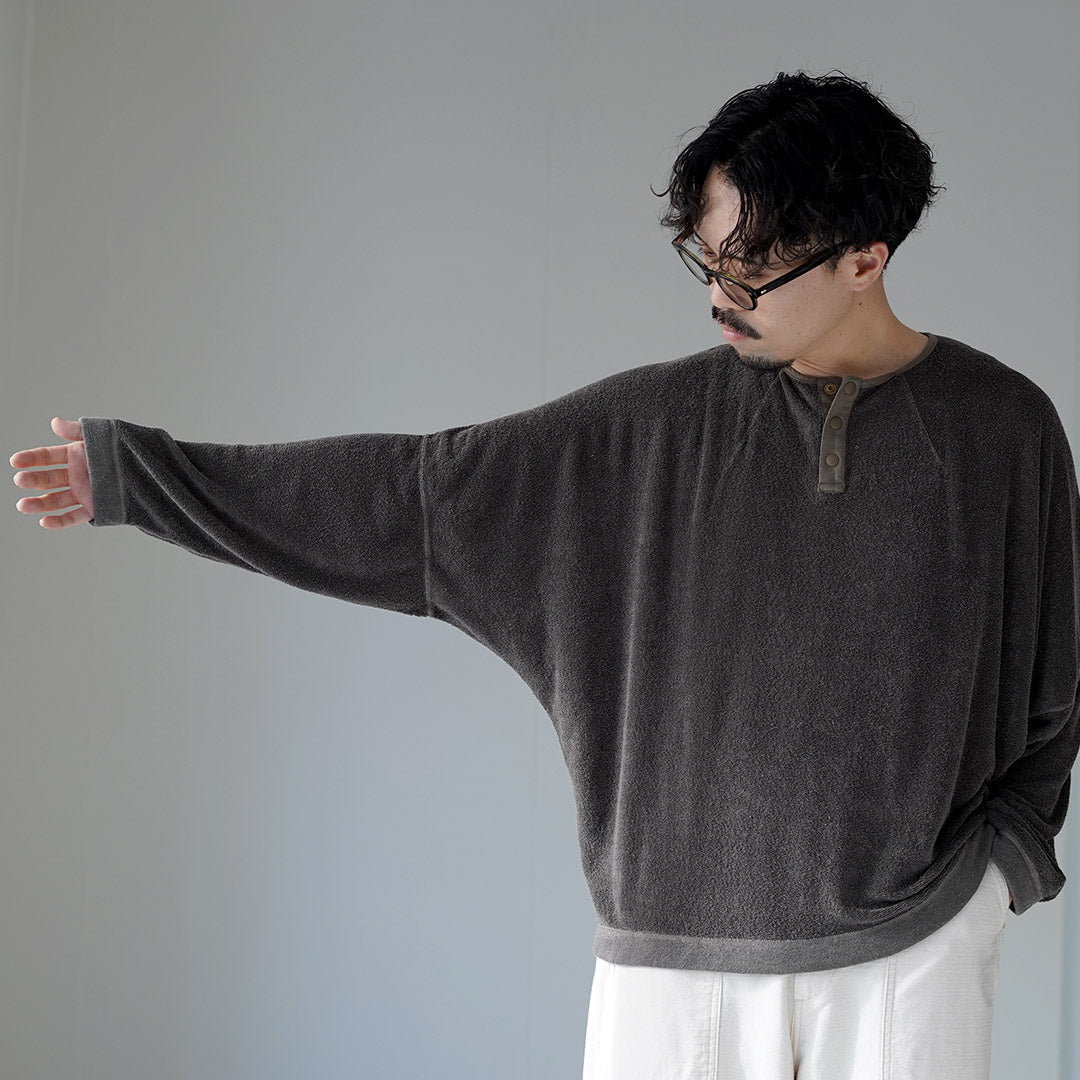 KEMA DESIGNS / Linen Pile Henley Neck Pullover
