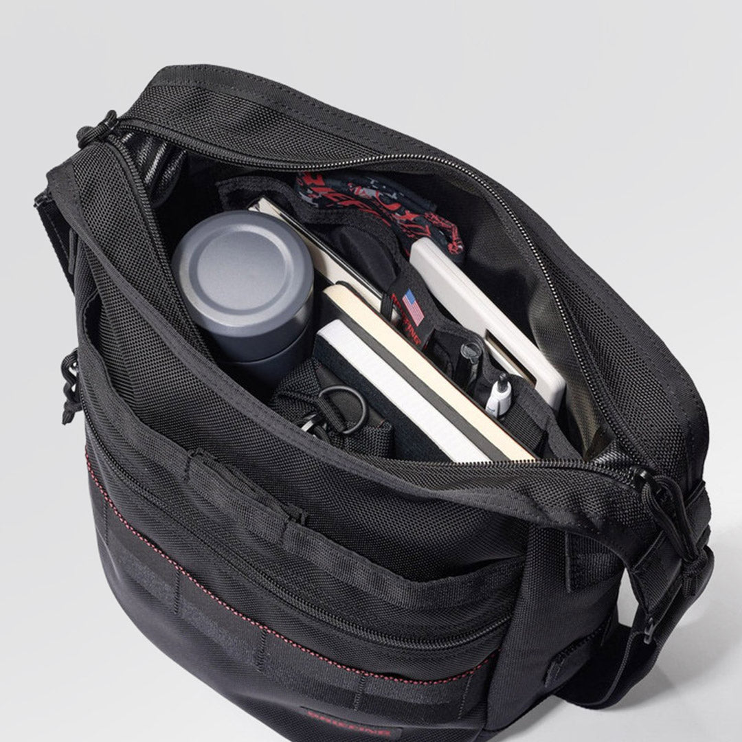 BRIEFING / Day Tripper Shoulder Bag A4 B5