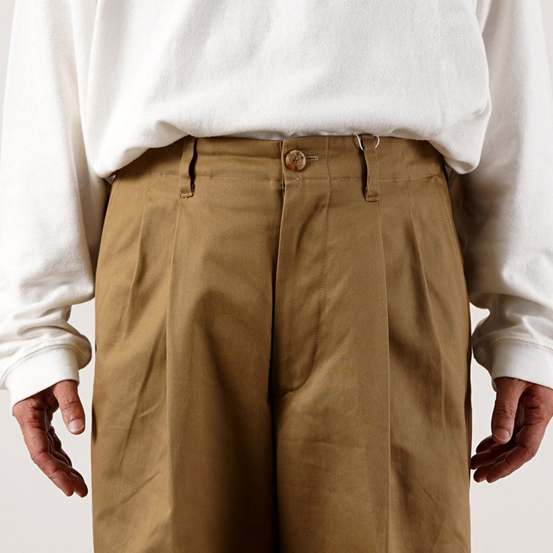UNIVERSAL PRODUCTS. / 2-Tuck Wide Chino Trousers