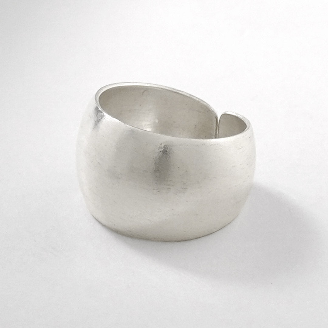 phaduA / Karen Silver Round Ring