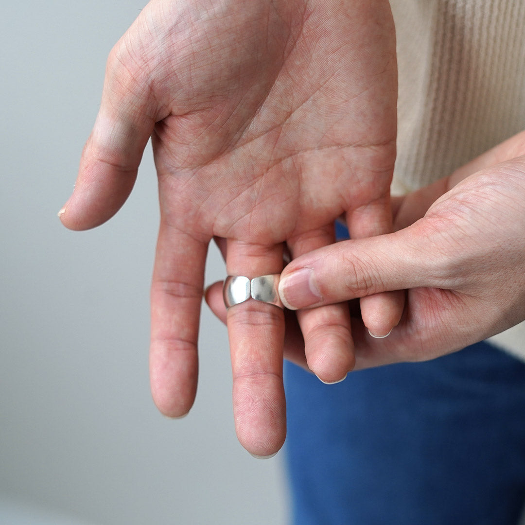 phaduA / Karen Silver Round Ring